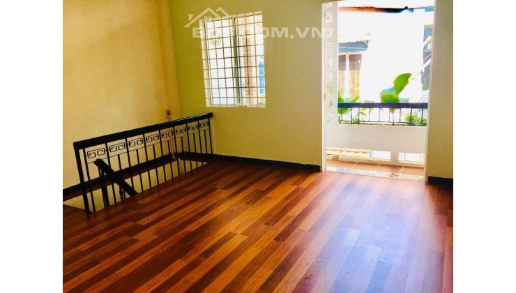 Nhà B.án 120 Thích Quảng Đức 70m2, Sát HXH, Ngang 6.5, Nhỉn 4 Ti